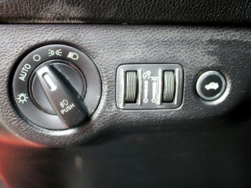 Used 2020 Dodge Challenger R/T image 25