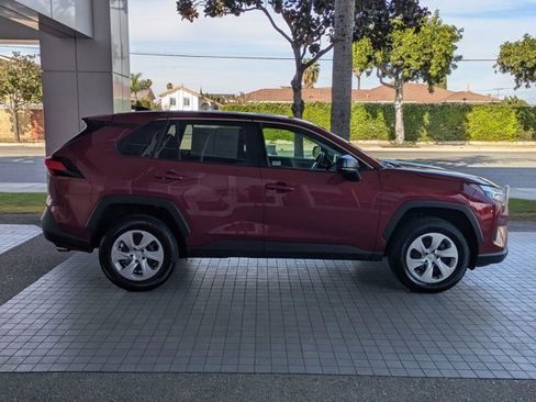 Used 2024 Toyota RAV4 LE image 4