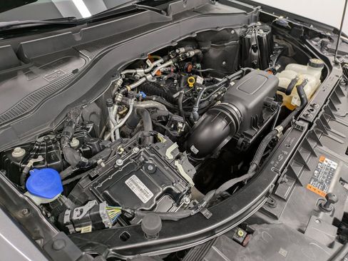 Used 2022 Ford Explorer XLT w/ Equipment Group 202A image 30