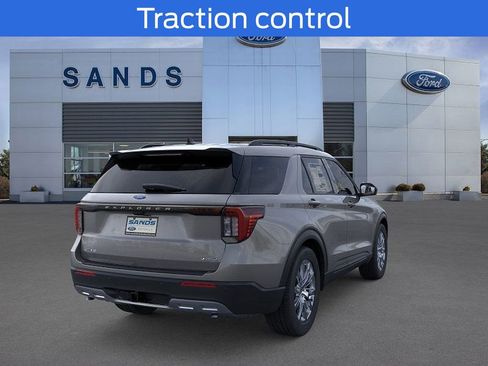 New 2026 Ford Explorer Active w/ Active Comfort Package image 8