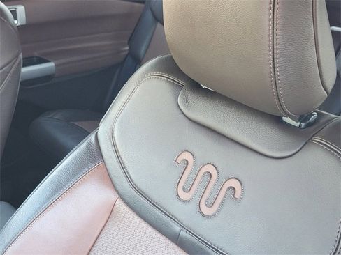 Used 2021 Ford Explorer King Ranch w/ Premium Technology Package image 15