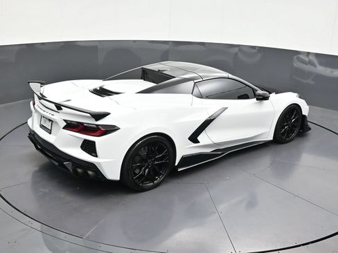 Used 2025 Chevrolet Corvette Stingray Preferred Conv w/ Z51 Performance Package RWD image 22