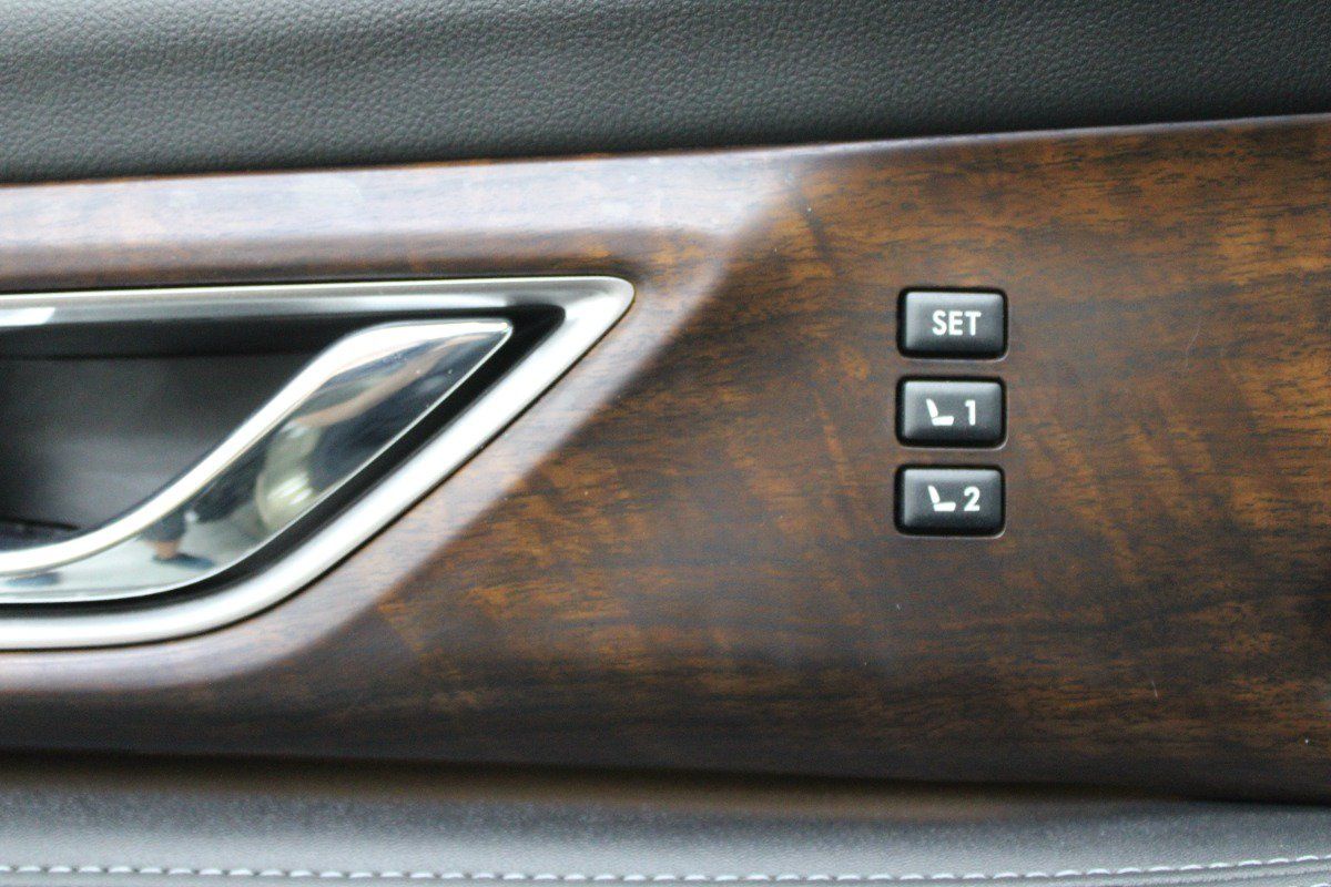 Used 2024 Subaru Ascent Touring w/ Popular Package #2 AWD/4WD image 19