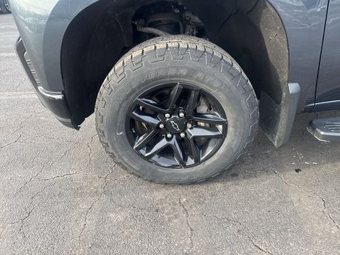 Used 2021 Chevrolet Silverado 1500 LT Trail Boss w/ Convenience Package II image 11