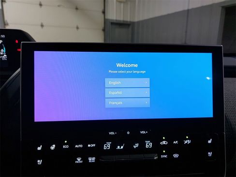 Used 2025 Subaru Solterra Touring image 22