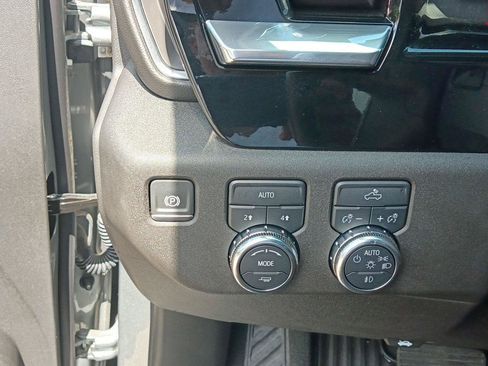 Used 2024 GMC Sierra 1500 Elevation AWD/4WD image 18