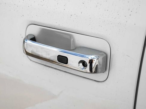 Used 2021 Ford F250 Platinum w/ FX4 Off-Road Package AWD/4WD image 41
