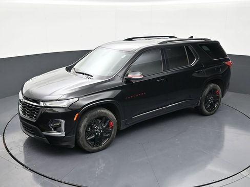 Used 2023 Chevrolet Traverse Premier w/ Redline Edition FWD image 12