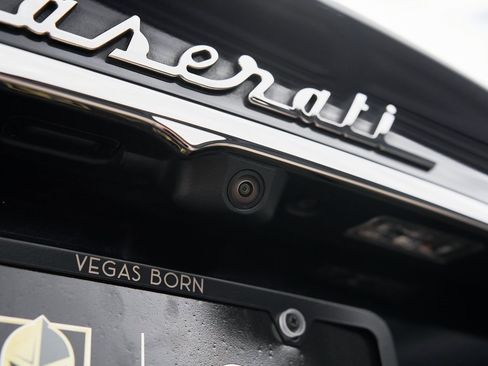 Used 2021 Maserati Quattroporte Trofeo image 22