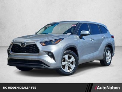 Used 2023 Toyota Highlander LE