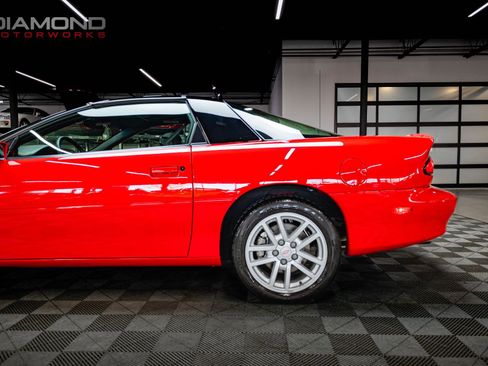 Used 2002 Chevrolet Camaro Z28 w/ SS Performance/Appearance Pkg image 10