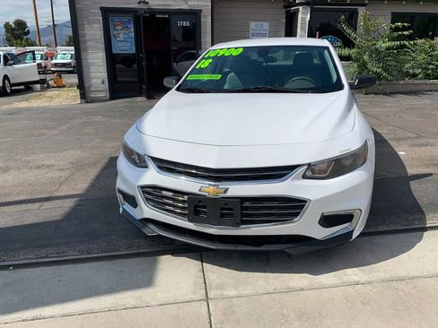 Used 2018 Chevrolet Malibu LS FWD image 7