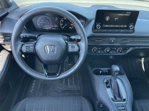 Used 2024 Honda HR-V Sport image 11