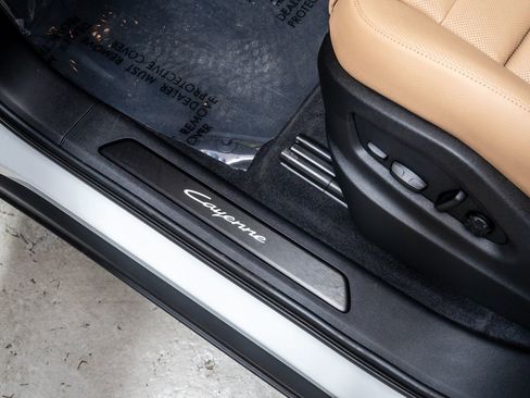 New 2026 Porsche Cayenne AWD/4WD image 24