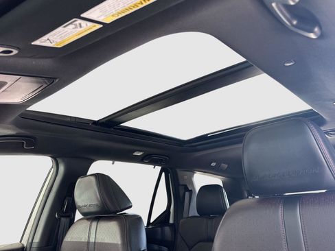 Certified 2025 Honda Pilot Black Edition image 29