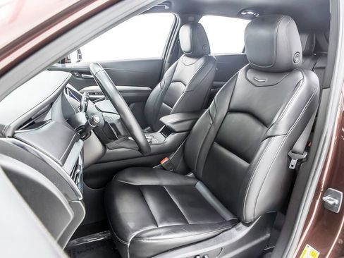 Used 2023 Cadillac XT4 Premium Luxury FWD image 27