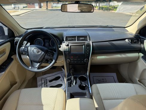 Used 2016 Toyota Camry LE FWD image 10
