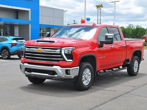 Used 2024 Chevrolet Silverado 2500 LTZ w/ LTZ Convenience Package AWD/4WD image 7