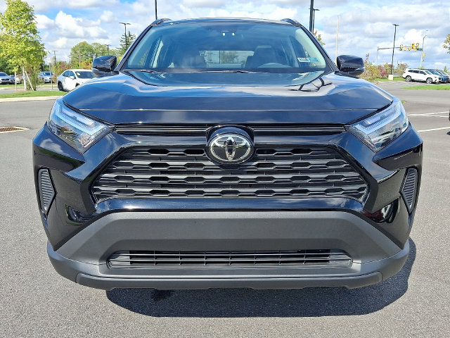 Used 2025 Toyota RAV4 XLE w/ Convenience Package AWD/4WD image 2