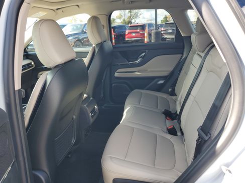 New 2026 Lincoln Corsair Premiere image 25