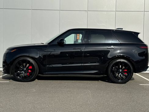 Used 2024 Land Rover Range Rover Sport Dynamic SE AWD/4WD image 2