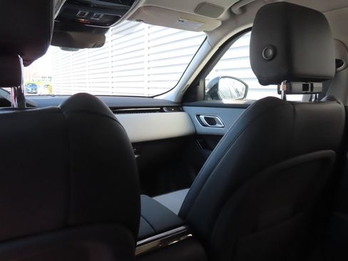 New 2025 Land Rover Range Rover Velar Dynamic SE image 7