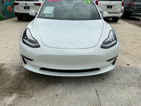 Used 2019 Tesla Model 3 Long Range image 2