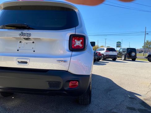 Used 2021 Jeep Renegade Latitude w/ Convenience Group image 54