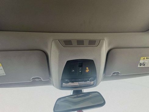 Used 2011 BMW 750i xDrive image 29