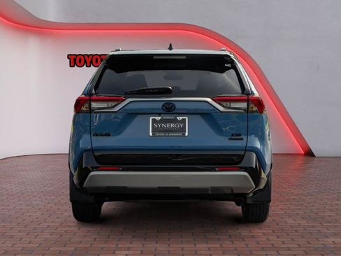 Used 2024 Toyota RAV4 XSE AWD/4WD image 7