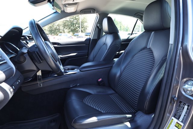 Used 2018 Toyota Camry SE FWD image 21