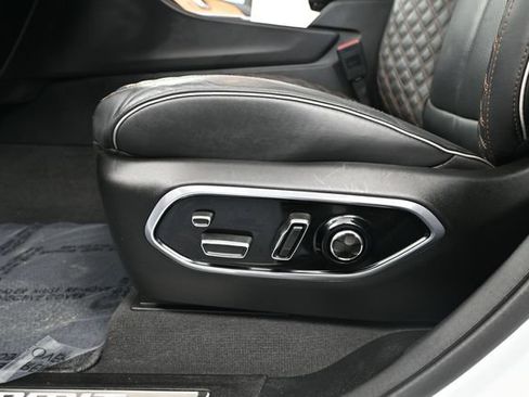 Used 2023 Jeep Grand Cherokee Summit AWD/4WD image 22