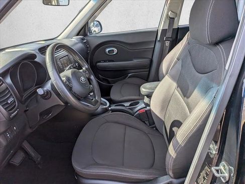 Used 2018 Kia Soul image 11