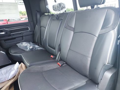 New 2026 RAM 4500 4x4 Crew Cab DRW w/ Laramie Trim Package image 28