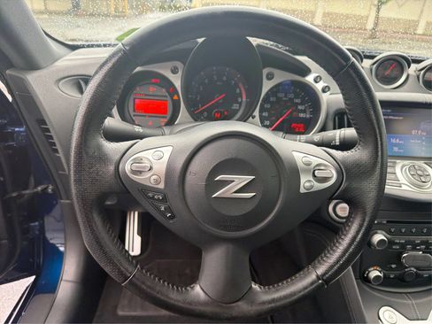 Used 2019 Nissan 370Z Touring Sport RWD image 15