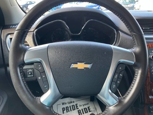 Used 2013 Chevrolet Traverse LT image 18