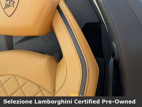 Used 2018 Lamborghini Aventador S image 33