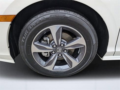 Used 2018 Honda Odyssey Touring image 10