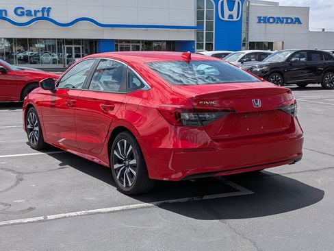 Used 2023 Honda Civic EX image 8