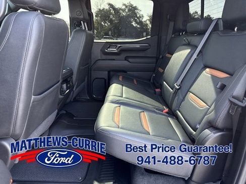 Used 2024 GMC Sierra 1500 AT4 w/ Technology Package AWD/4WD image 11