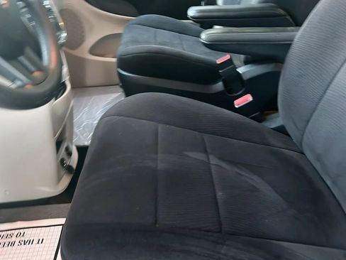 Used 2011 Dodge Grand Caravan Mainstreet w/ PWR Convenience Group image 33