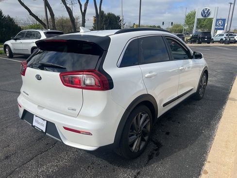 Used 2017 Kia Niro FWD image 6