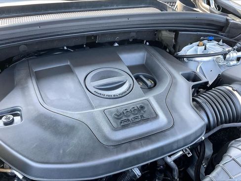 Used 2022 Jeep Grand Cherokee Summit AWD/4WD image 30