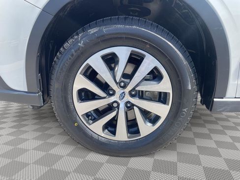 Used 2022 Subaru Outback Premium AWD/4WD image 19