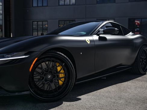 Used 2024 Ferrari Roma RWD image 5