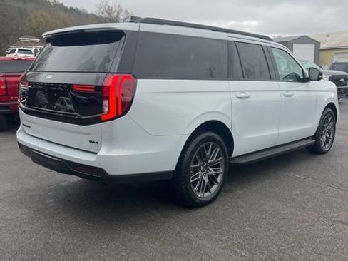 Used 2026 Ford Expedition Max Platinum AWD/4WD image 13
