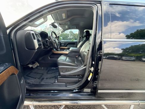 Used 2018 Chevrolet Silverado 2500 LTZ w/ LTZ Plus Package AWD/4WD image 21