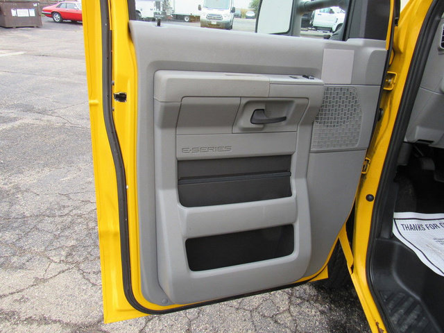 Used 2022 Ford E-350 and Econoline 350 Super Duty RWD image 22