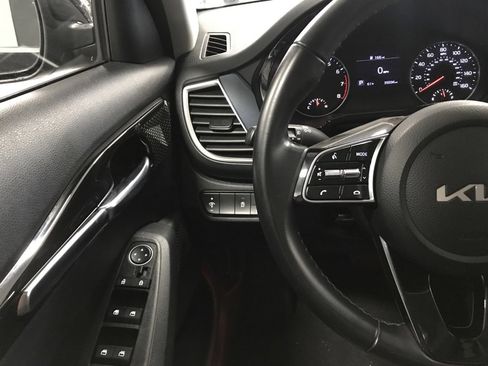 Used 2023 Kia Seltos Nightfall Edition image 17