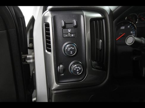 Used 2019 Chevrolet Silverado 1500 LT w/ All Star Edition AWD/4WD image 6